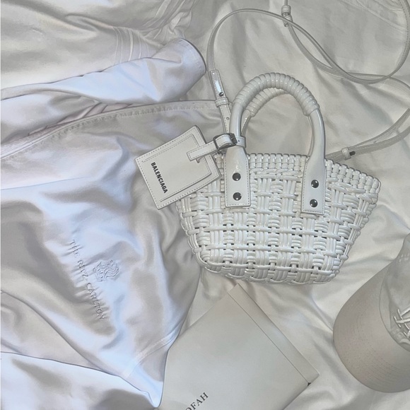 BALENCIAGA WOMEN'S BISTRO XXS BASKET WITH STRAP IN WHITE Retail $1,050 TRADE OK! - Picture 5 of 11
